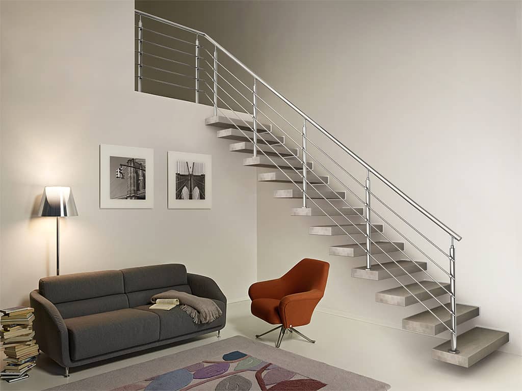 escalier sur mesure avec limon en métal et rambarde en inox