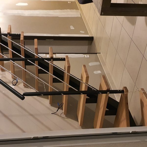Masculinité meubles Monumental barrière escalier intérieur Brillant Vers le  bas Écossais
